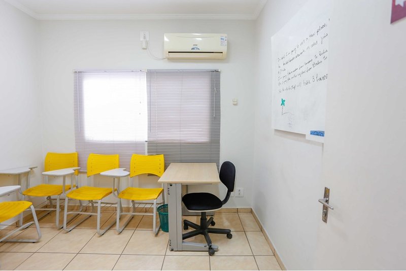 Casa à VENDA, 179m - 8 Dormitórios - R$ 528.000 - Jardim Paulistano - Sorocaba/SP Rua Natal Sorocaba - 