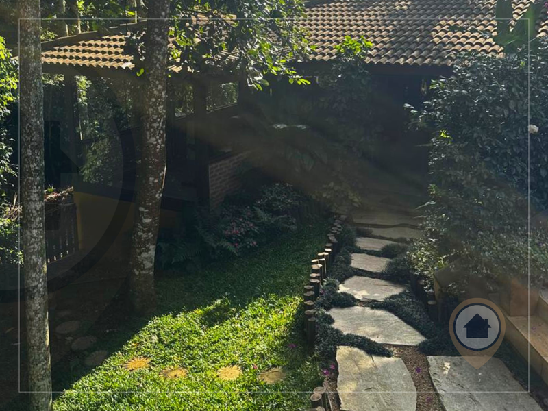 CASA À VENDA COM 350 M² | 3 QUARTOS | 1 SUÍTE | 4 BANHO | 2 VAGAS | SERRA DA CANTAREIRA! - Mairiporã - 