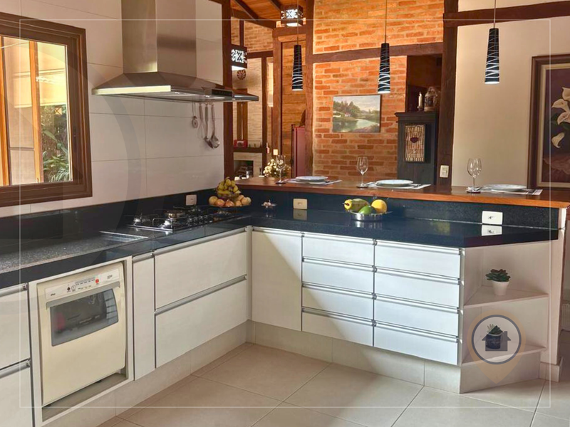 CASA À VENDA COM 350 M² | 3 QUARTOS | 1 SUÍTE | 4 BANHO | 2 VAGAS | SERRA DA CANTAREIRA! - Mairiporã - 