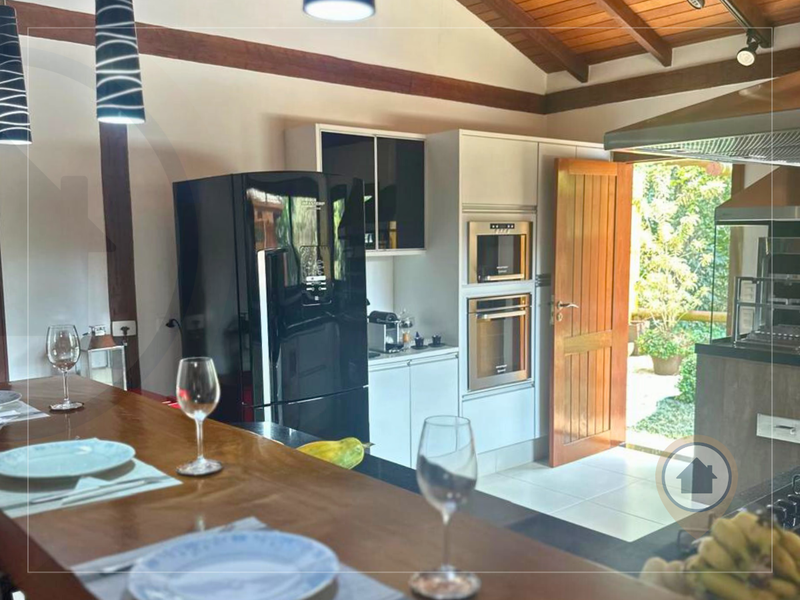 CASA À VENDA COM 350 M² | 3 QUARTOS | 1 SUÍTE | 4 BANHO | 2 VAGAS | SERRA DA CANTAREIRA! - Mairiporã - 