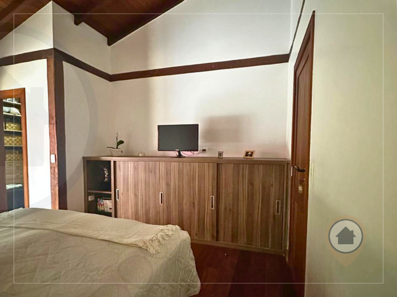 CASA À VENDA COM 350 M² | 3 QUARTOS | 1 SUÍTE | 4 BANHO | 2 VAGAS | SERRA DA CANTAREIRA! - Mairiporã - 