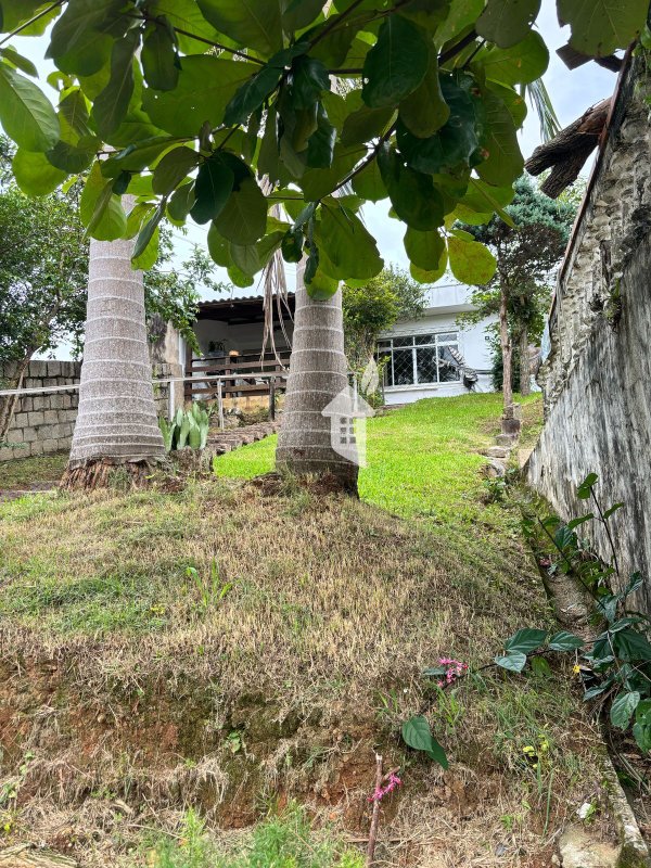 INVESTIMENTO OU O LAR DO SEUS SONHOS? VOCÊ ESCOLHE! AVERBADA! Rua Santa Catarina Joinville - 