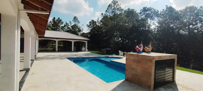CHÁCARA COM 5.025 METROS EM CAÇAPAVA, S.P - Caçapava - 