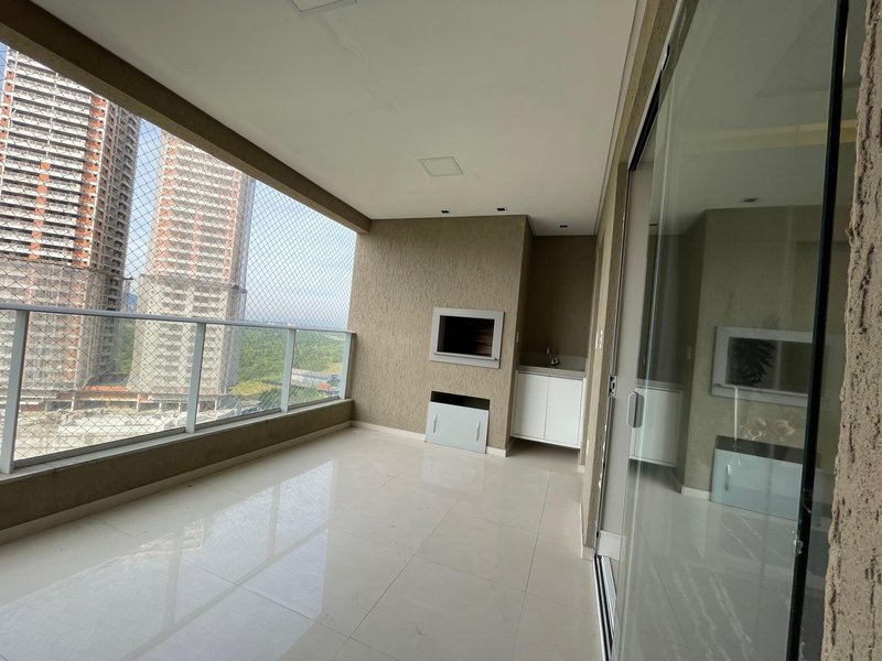 VILA DAS AROEIRAS RESIDENCE / Lindo apartamento mobiliado localizado no bairro Meia Praia Rua 262 Itapema - 
