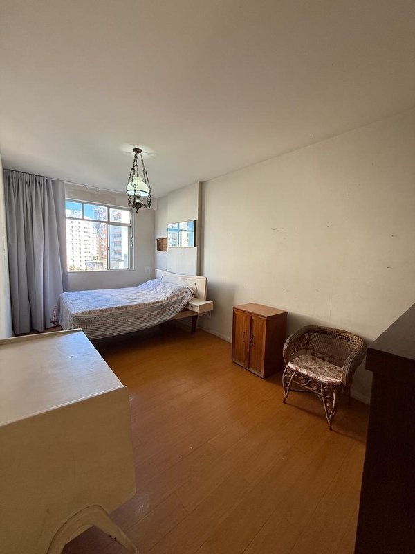 APARTAMENTO NASCENTE 4 QUARTOS 2 SUÍTES VARANDA LAVABO 2 GARAGENS À VENDA NA GRAÇA! Avenida Euclydes da Cunha Salvador - 