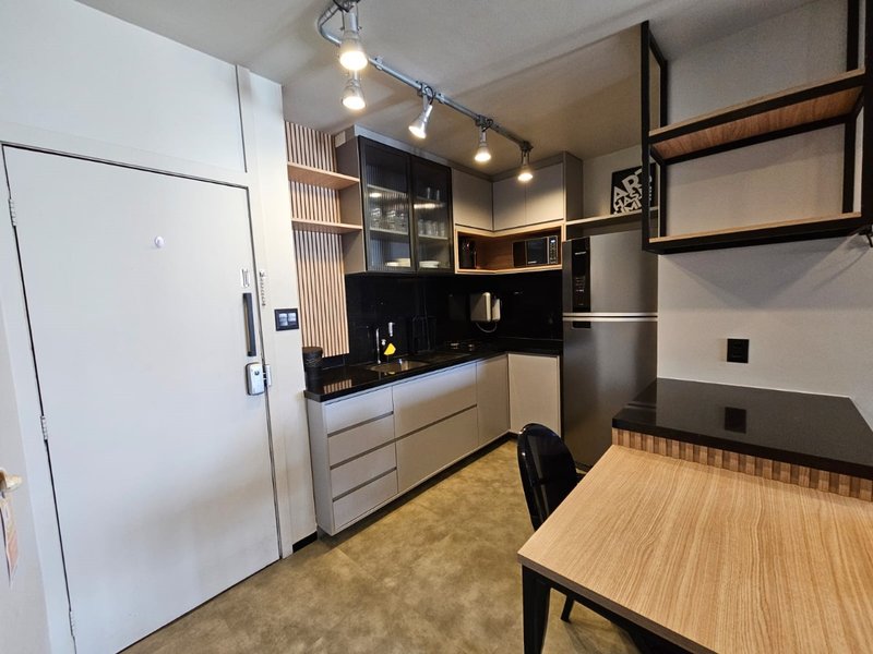 APARTAMENTO FLAT VISTA MAR QUARTO SALA À VENDA NA BARRA! Avenida Princesa Isabel Salvador - 