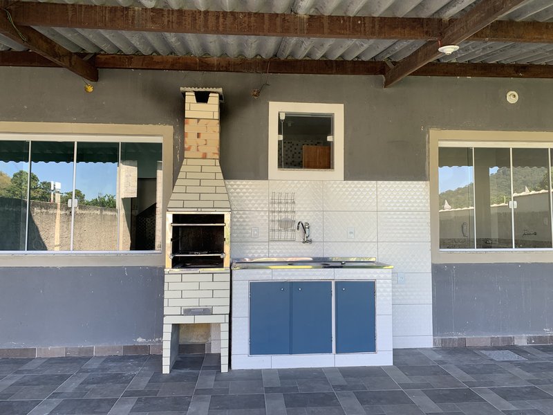  Casa à Venda no Bairro Cotia - Guapimirim/RJ Rua Santa Constança Guapimirim - 