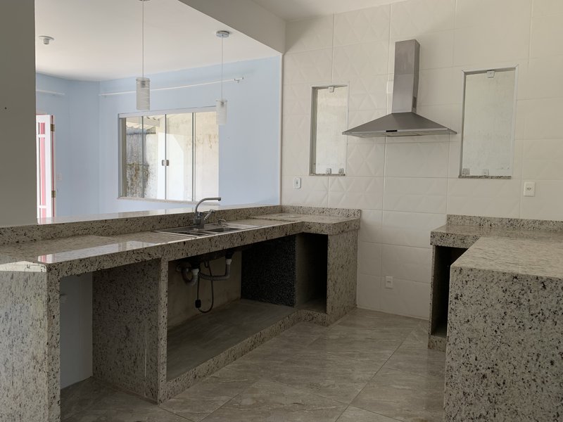  Casa à Venda no Bairro Cotia - Guapimirim/RJ Rua Santa Constança Guapimirim - 