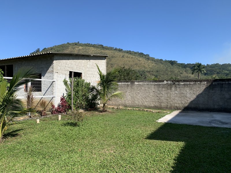  Casa à Venda no Bairro Cotia - Guapimirim/RJ Rua Santa Constança Guapimirim - 