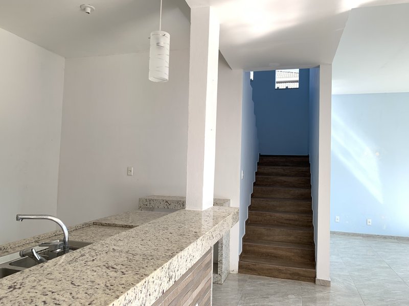  Casa à Venda no Bairro Cotia - Guapimirim/RJ Rua Santa Constança Guapimirim - 