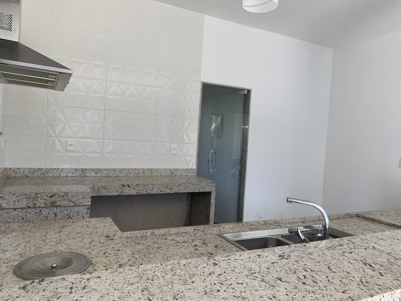  Casa à Venda no Bairro Cotia - Guapimirim/RJ Rua Santa Constança Guapimirim - 