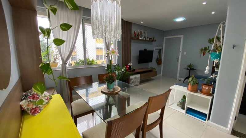 APARTAMENTO NASCENTE 2 QUARTOS DEPENDÊNCIA COMPLETA GARAGEM À VENDA NA BARRA! Rua Comendador Bernardo Catarino Salvador - 