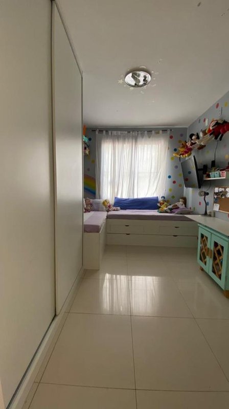 APARTAMENTO NASCENTE 2 QUARTOS DEPENDÊNCIA COMPLETA GARAGEM À VENDA NA BARRA! Rua Comendador Bernardo Catarino Salvador - 