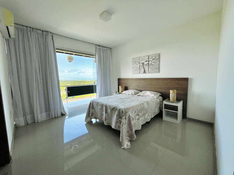 Casa com vista mar / 3 dormitórios / Bairro Parracho Arraial D’Ajuda Rua beija flor  Porto Seguro - 