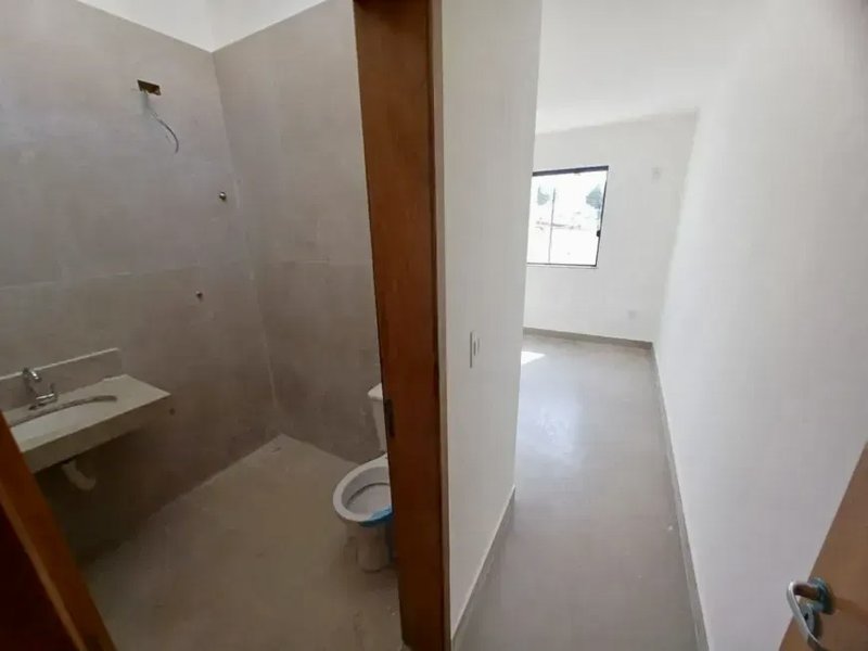 Casa a venda no Bairro Rio Branco - 2 quartos com suíte - Belo Horizonte - 