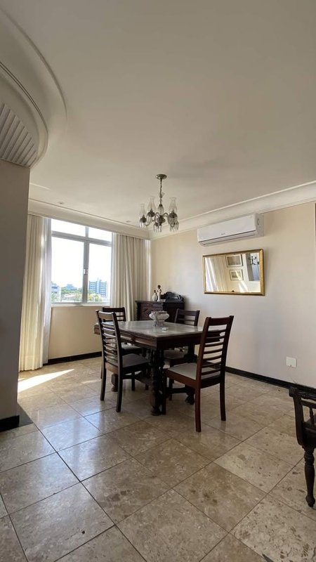 APARTAMENTO VISTA MAR 3 QUARTOS SUÍTE VARANDA 1 GARAGEM COBERTA À VENDA NA BARRA! Rua Marquês de Caravelas Salvador - 
