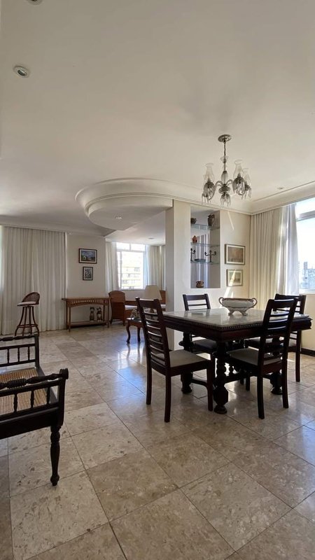 APARTAMENTO VISTA MAR 3 QUARTOS SUÍTE VARANDA 1 GARAGEM COBERTA À VENDA NA BARRA! Rua Marquês de Caravelas Salvador - 