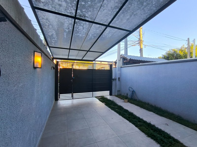 Sobrado com 3 Dormitórios e Quintal no Residencial Rubi - Mogi das Cruzes - 