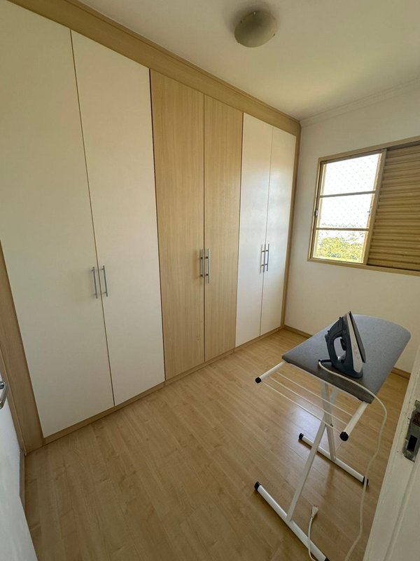 Apartamento à Venda no Condomínio Plaza das Flores, Região do Swiss Park Rua Doutor Herculano Gouvea Neto Campinas - 