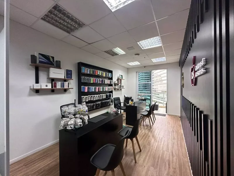 VENDE-SE CONJUNTO COMERCIAL 70M2 - 2 VAGAS - PRONTO PARA SUA EMPRESA!! Avenida Doutor Chucri Zaidan São Paulo - 