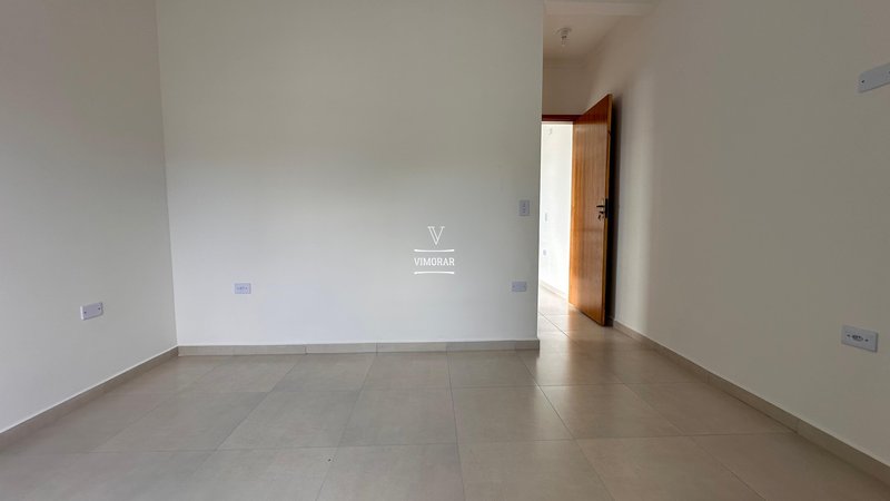 Sobrado 3 dormitórios sendo 1 suíte + 2 vagas de garagem - Suzano - 