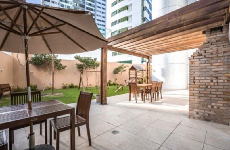 4 quartos (2 suítes). 136m². Varanda. Nascente. Andar alto. 2 vagas de garagem Rua Luiz de Faria Barbosa Recife - 