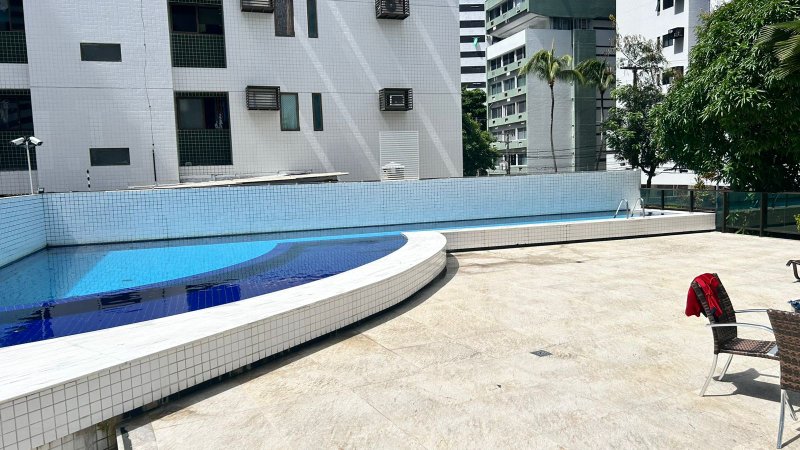 29m². 1 quarto. Andar intermediário. 1 vaga de garagem rotativa Rua Izabel Magalhães Recife - 