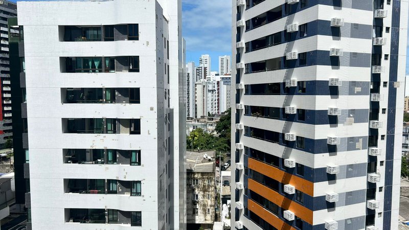 29m². 1 quarto. Andar intermediário. 1 vaga de garagem rotativa Rua Izabel Magalhães Recife - 