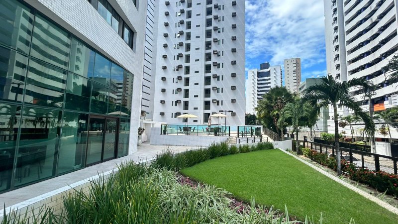 29m². 1 quarto. Andar intermediário. 1 vaga de garagem rotativa Rua Izabel Magalhães Recife - 
