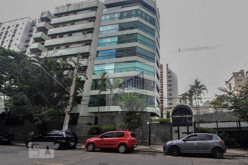 COBERTURA DUPLEX DE 476M² 5 DORMITÓRIOS E 5 VAGAS À VENDA EM CAMPO BELO SP Rua Conde de Porto Alegre São Paulo - 