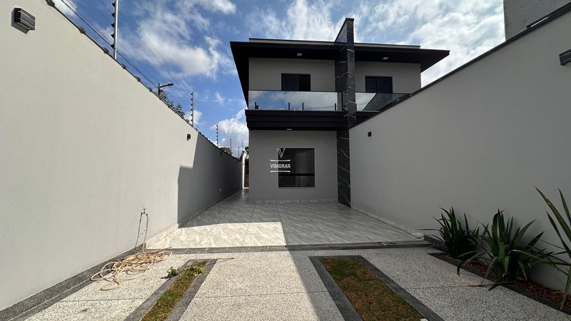 Sobrado 2 dormitórios + 4 vagas de garagem - Guarulhos - 