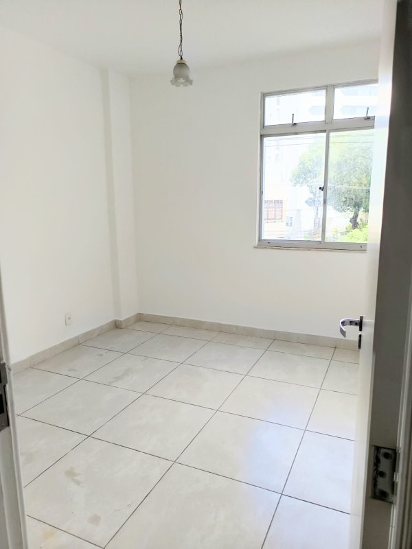 APARTAMENTO 3 QUARTOS SUÍTE VARANDA NASCENTE GARAGEM ELEVADOR À VENDA NA GRAÇA! Largo da Graça Salvador - 