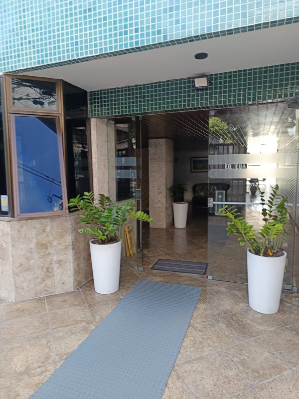 APARTAMENTO 3 QUARTOS SUÍTE VARANDA NASCENTE GARAGEM ELEVADOR À VENDA NA GRAÇA! Largo da Graça Salvador - 