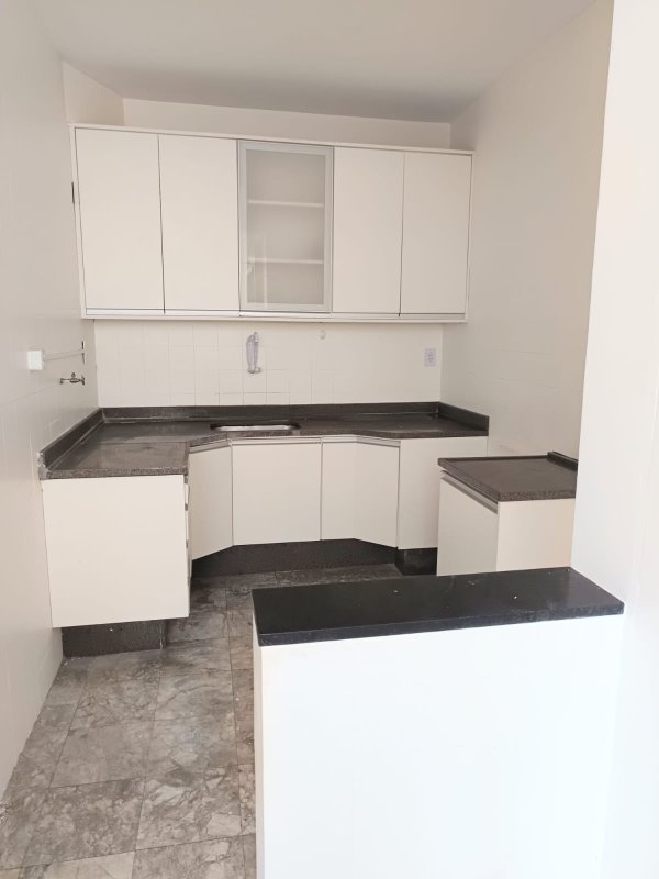 APARTAMENTO 3 QUARTOS SUÍTE VARANDA NASCENTE GARAGEM ELEVADOR À VENDA NA GRAÇA! Largo da Graça Salvador - 