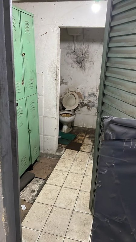Imóvel Comercial no Cambuci com 1630m² Rua Alexandre Levi São Paulo - 