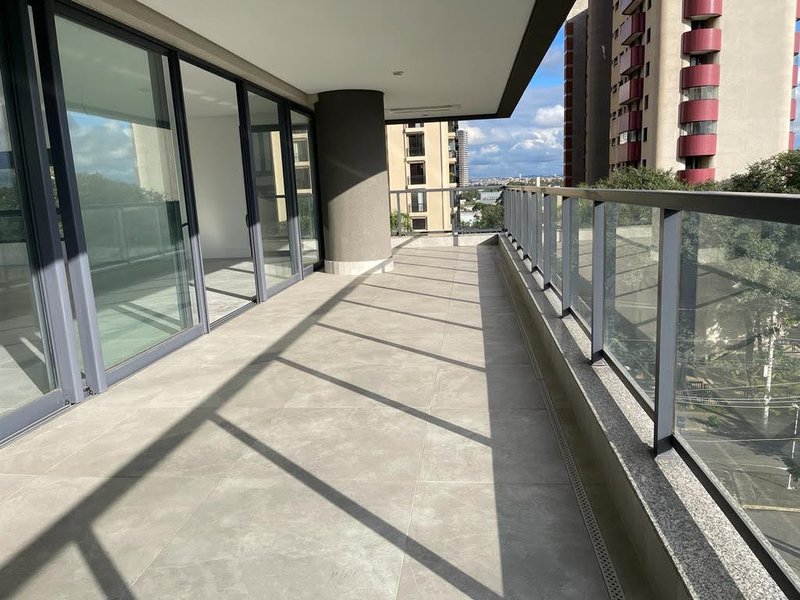 Apartamento amplo com 3 suítes Avenida Cauaxi Barueri - 