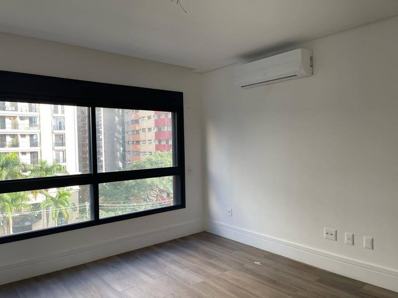 Apartamento amplo com 3 suítes Avenida Cauaxi Barueri - 