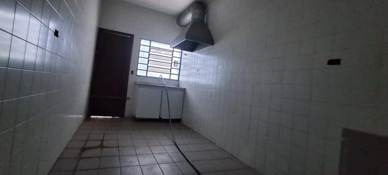 Imóvel Comercial no Sacomã com 810m² Rua Elba São Paulo - 