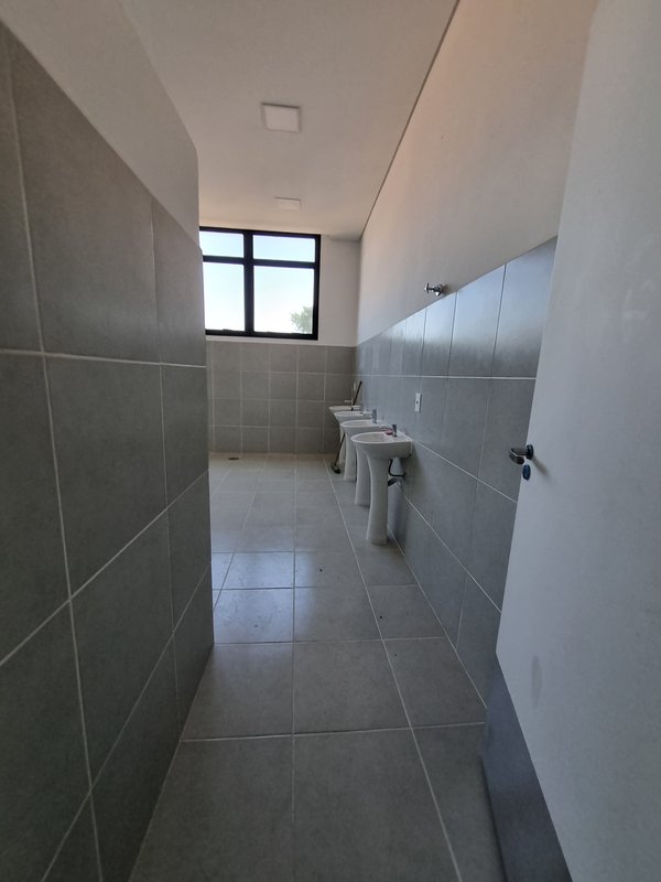 ALUGA-SE GALPÃO - 2 PISOS - 4.500M2 - 10 MINUTOS DA ESTAÇÃO DO TREM - TOLTALMENTE NOVO!! Rua Antônio Fidélis São Paulo - 