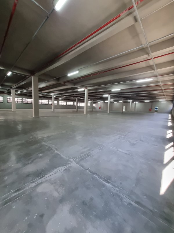 ALUGA-SE GALPÃO - 2 PISOS - 4.500M2 - 10 MINUTOS DA ESTAÇÃO DO TREM - TOLTALMENTE NOVO!! Rua Antônio Fidélis São Paulo - 