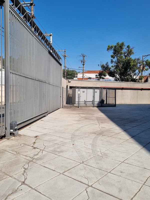 ALUGA-SE GALPÃO - 2 PISOS - 4.500M2 - 10 MINUTOS DA ESTAÇÃO DO TREM - TOLTALMENTE NOVO!! Rua Antônio Fidélis São Paulo - 