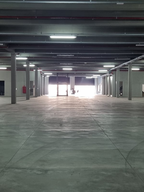 ALUGA-SE GALPÃO - 2 PISOS - 4.500M2 - 10 MINUTOS DA ESTAÇÃO DO TREM - TOLTALMENTE NOVO!! Rua Antônio Fidélis São Paulo - 