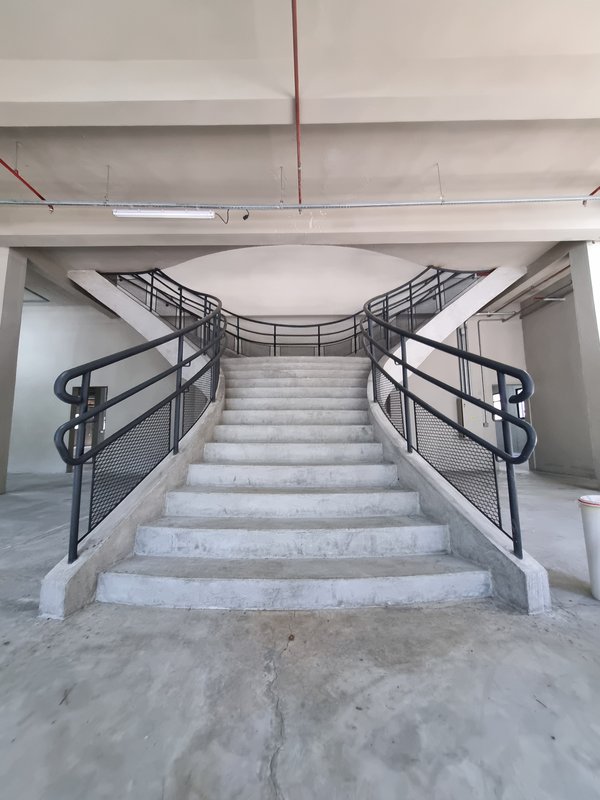 ALUGA-SE GALPÃO - 2 PISOS - 4.500M2 - 10 MINUTOS DA ESTAÇÃO DO TREM - TOLTALMENTE NOVO!! Rua Antônio Fidélis São Paulo - 