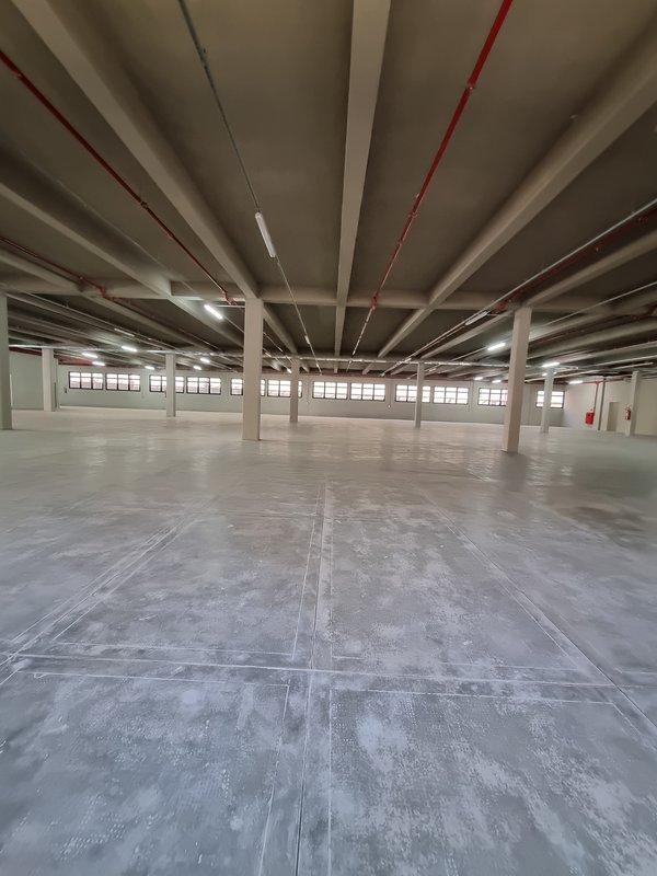ALUGA-SE GALPÃO - 2 PISOS - 4.500M2 - 10 MINUTOS DA ESTAÇÃO DO TREM - TOLTALMENTE NOVO!! Rua Antônio Fidélis São Paulo - 