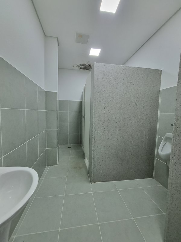 ALUGA-SE GALPÃO - 2 PISOS - 4.500M2 - 10 MINUTOS DA ESTAÇÃO DO TREM - TOLTALMENTE NOVO!! Rua Antônio Fidélis São Paulo - 