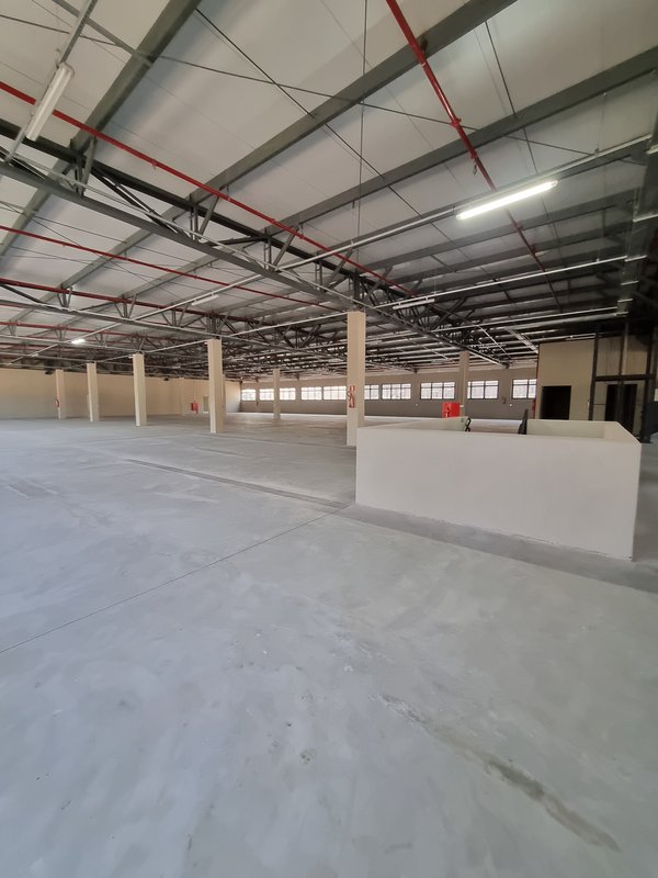 ALUGA-SE GALPÃO - 2 PISOS - 4.500M2 - 10 MINUTOS DA ESTAÇÃO DO TREM - TOLTALMENTE NOVO!! Rua Antônio Fidélis São Paulo - 