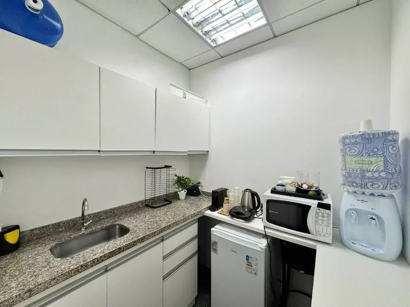 VENDE-SE CONJUNTO COMERCIAL 67M2 - 2 VAGAS - PRONTO PARA SUA EMPRESA!! Avenida Doutor Chucri Zaidan São Paulo - 