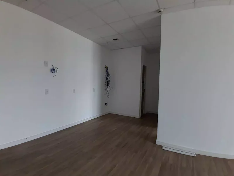 ALUGA-SE CONJUNTO COMERCIAL 72M2 - 3 VAGAS - PRONTO PARA SUA EMPRESA!! Avenida Doutor Chucri Zaidan São Paulo - 