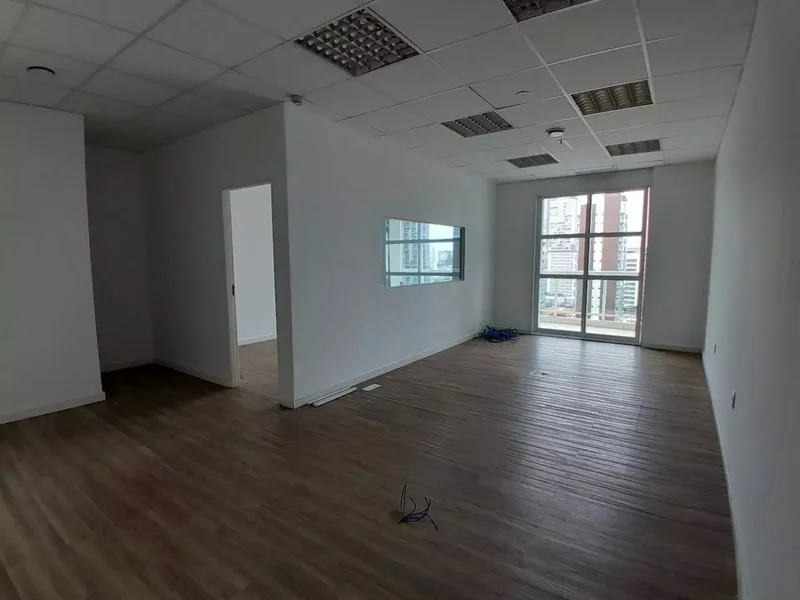 ALUGA-SE CONJUNTO COMERCIAL 72M2 - 3 VAGAS - PRONTO PARA SUA EMPRESA!! Avenida Doutor Chucri Zaidan São Paulo - 