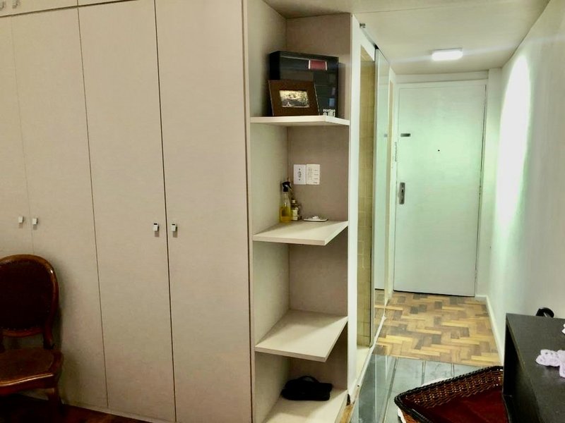 VENDE-SE APARTAMENTO – TERESÓPOLIS/RJ – R$ 150.000,00 Servidão Floro José Dias Teresópolis - 